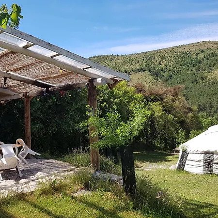 Camping Verdon Yourtes à La Ferme