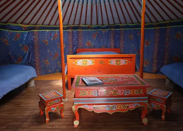 Verdon Yourtes à La Ferme * Angles (Alpes-de-Haute-Provence)