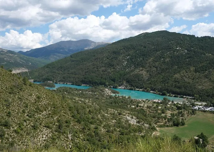 Camping Verdon Yourtes à La Ferme