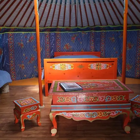 Verdon Yourtes à La Ferme * Angles (Alpes-de-Haute-Provence)