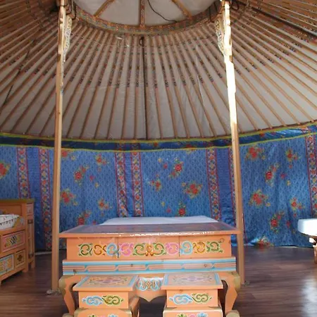 Verdon Yourtes à La Ferme Camping *